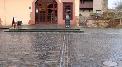 Oestrich-Winkel Schloss Vollrads Innenhof