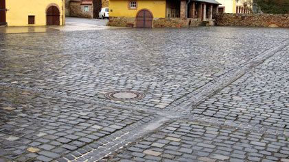 Oestrich-Winkel Schloss Vollrads Innenhof