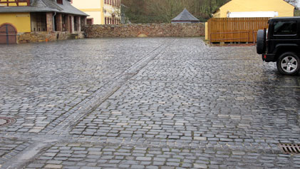 Oestrich-Winkel Schloss Vollrads Innenhof